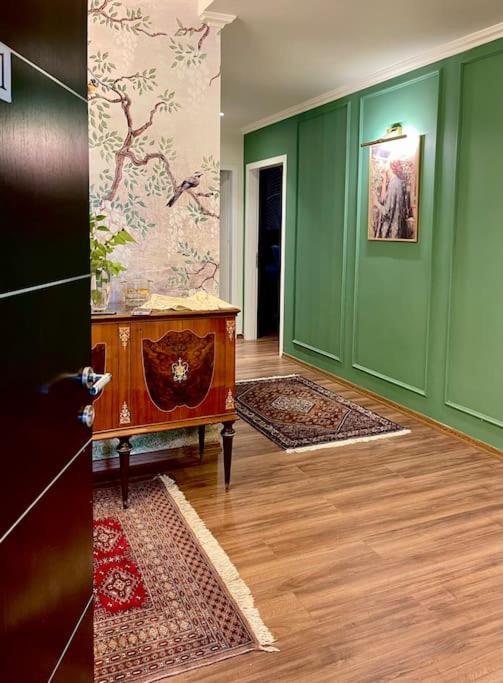 Novi'S Luxury Apartment 2 จีโรคาสเตอร์ ภายนอก รูปภาพ